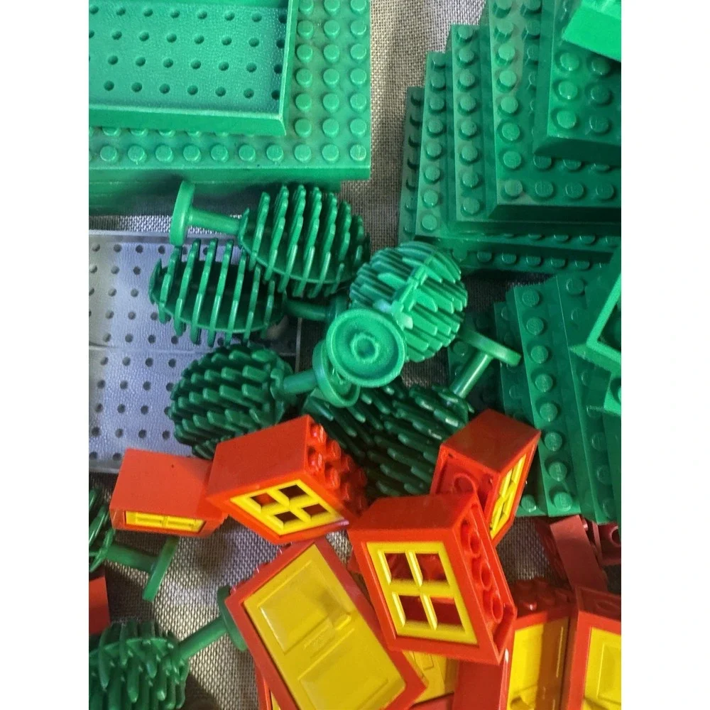 Vintage LEGO Lot 8.6 lbs 60s, 70s Samsonite Waffle Plates Homemaker Figs Wheels